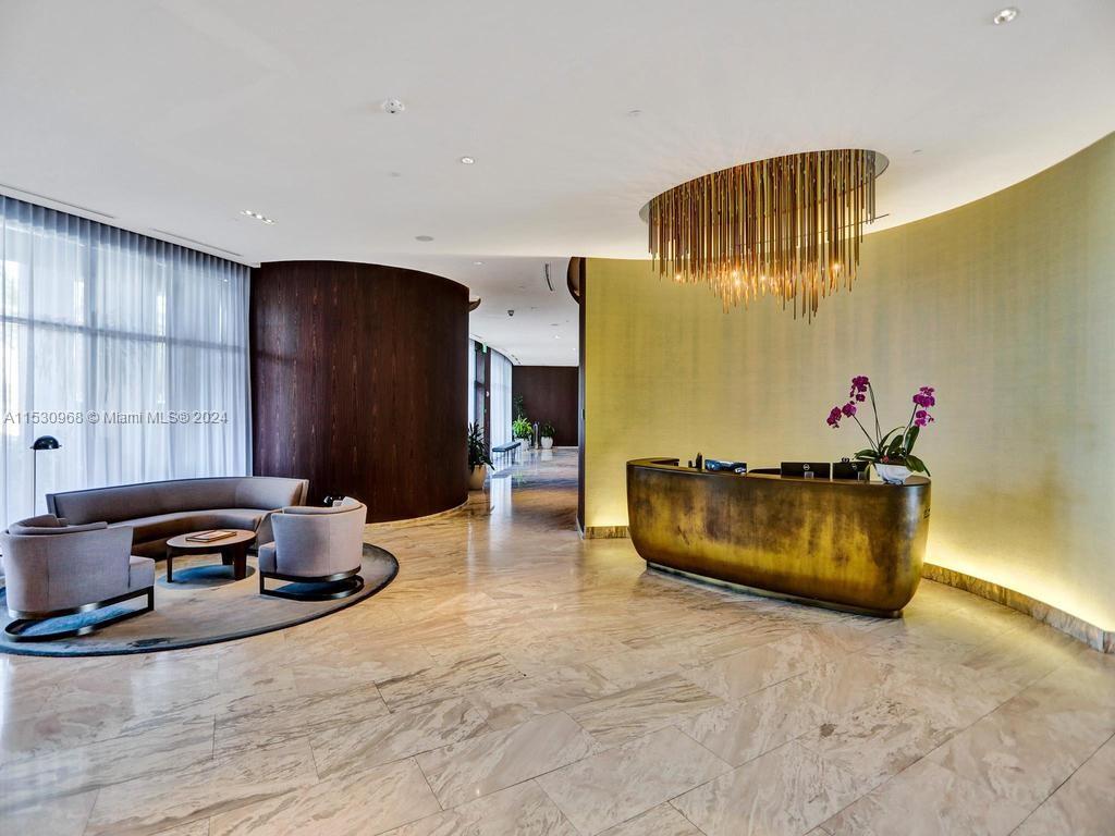 ECHO CONDO - Residential