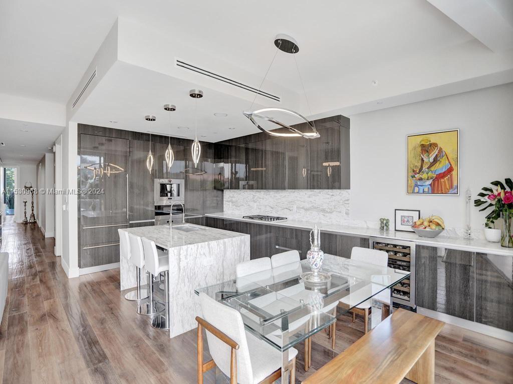 ECHO CONDO - Residential