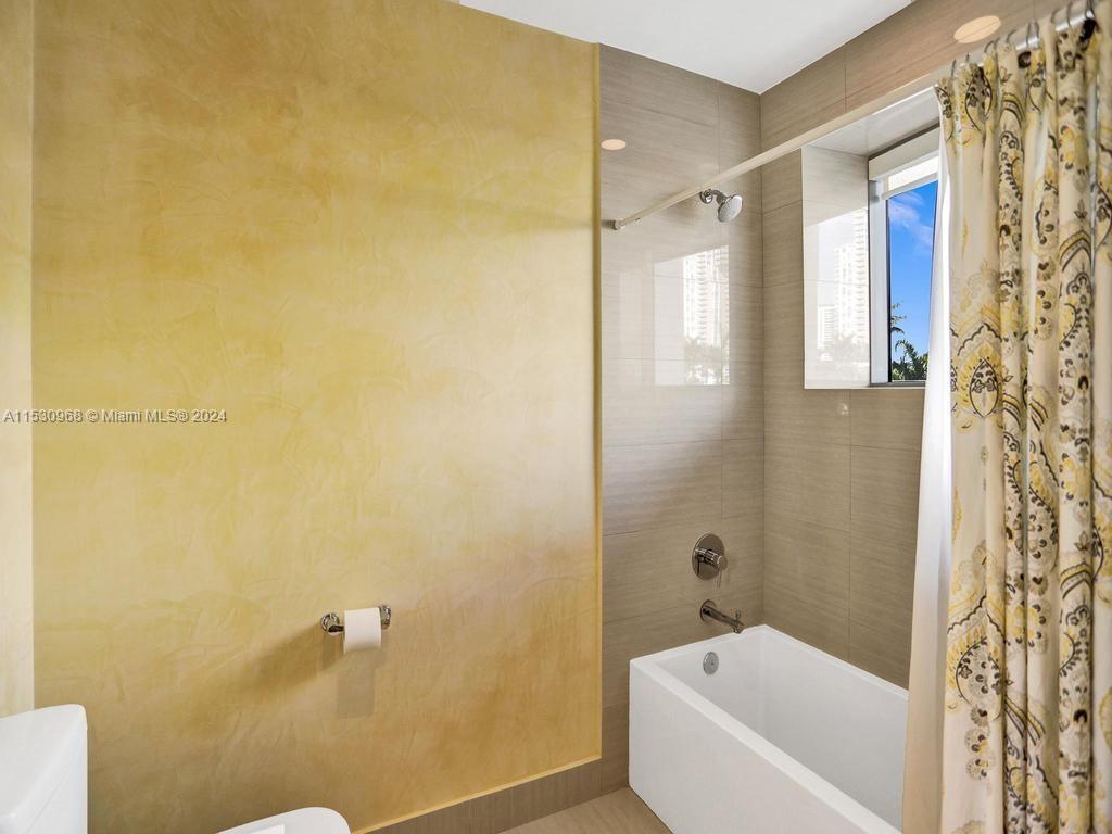 ECHO CONDO - Residential