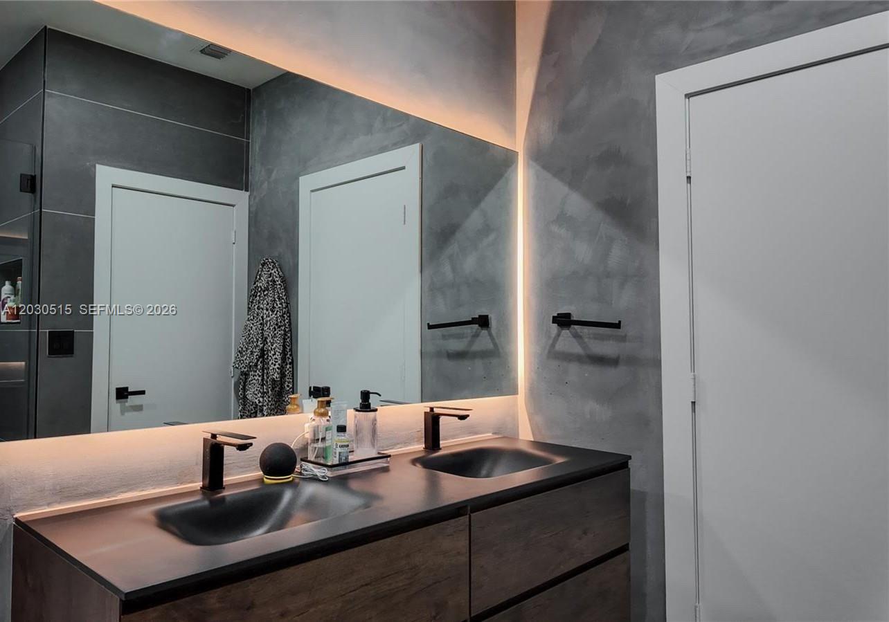 DORAL PALMS NORTH - Residential
