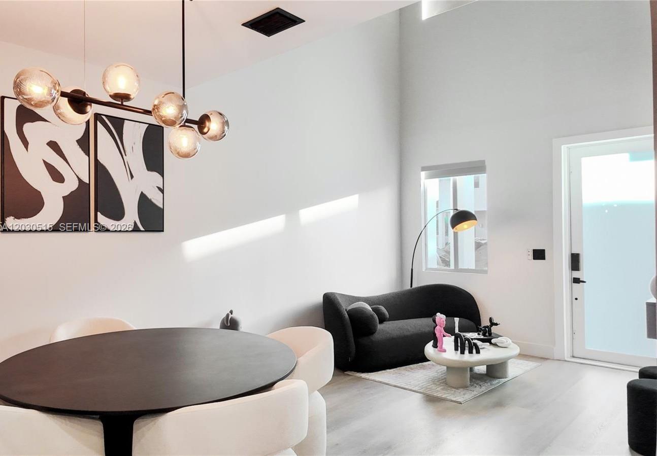 DORAL PALMS NORTH - Residential