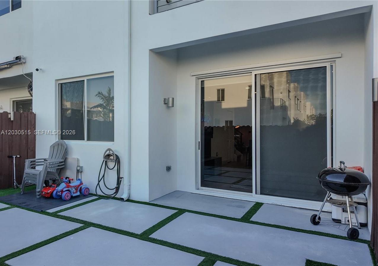 DORAL PALMS NORTH - Residential