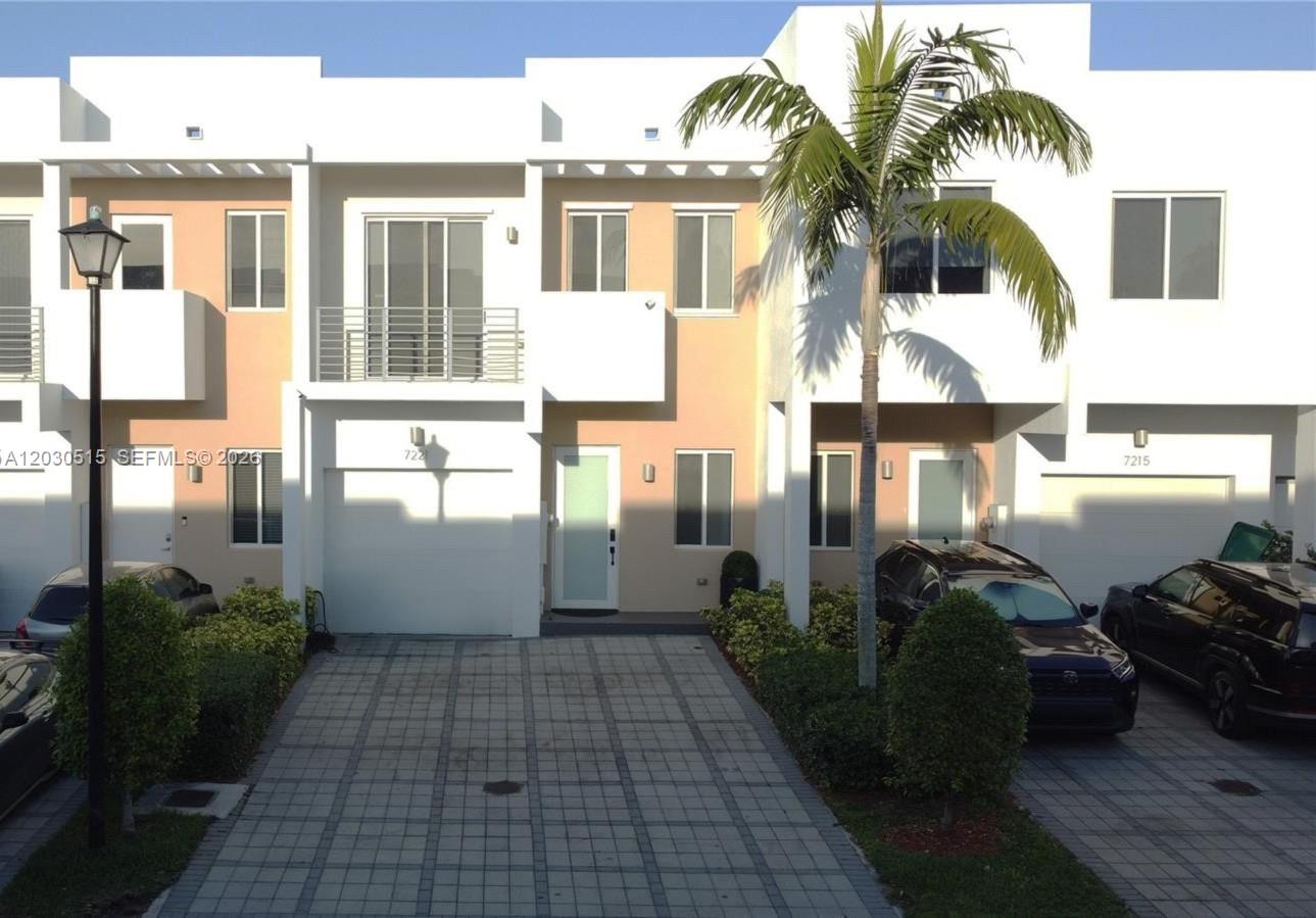 DORAL PALMS NORTH - Residential