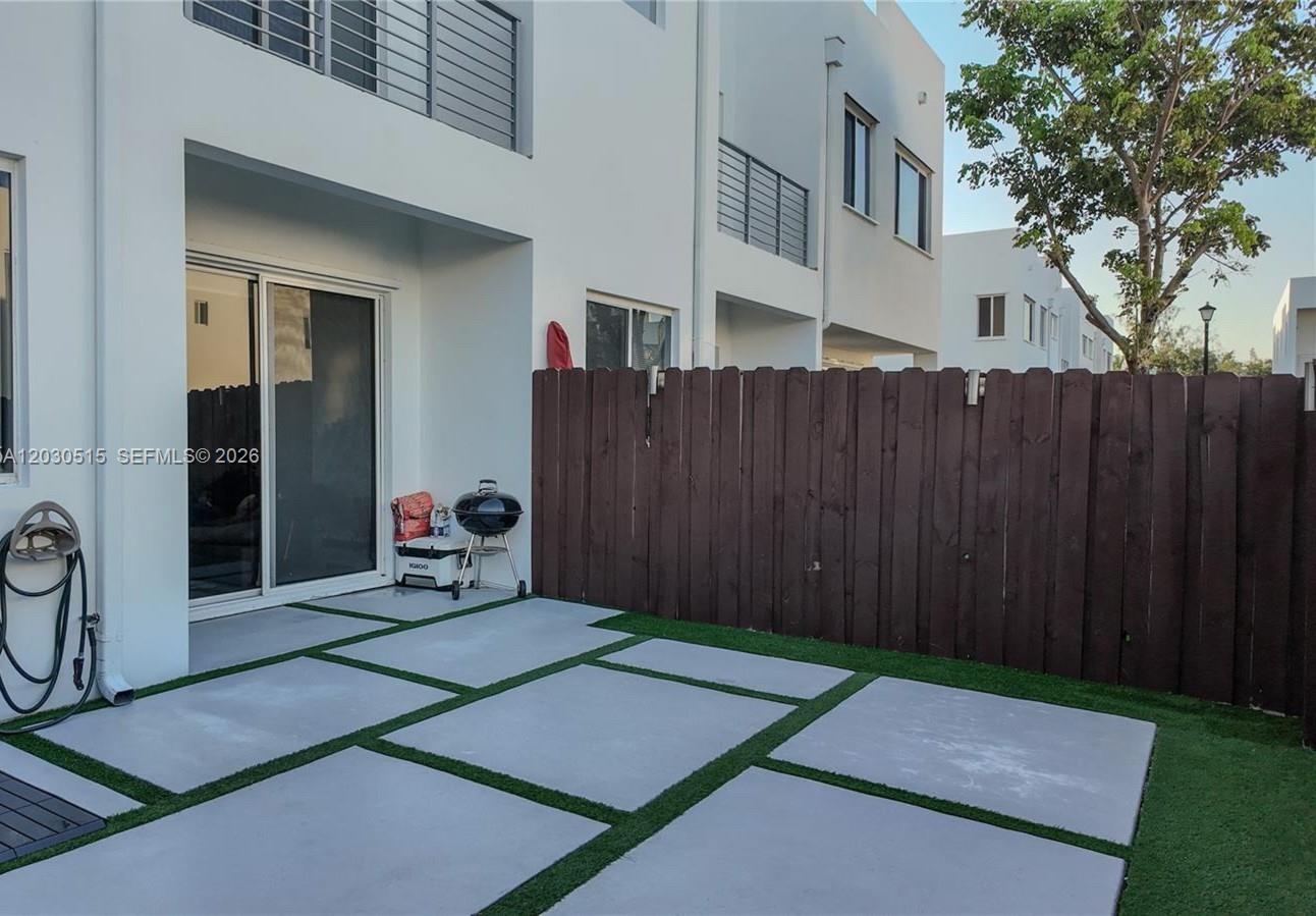 DORAL PALMS NORTH - Residential