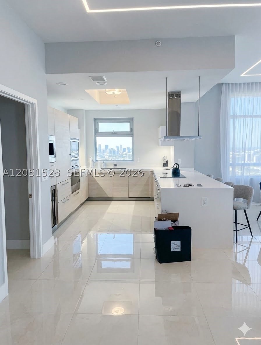 MARINA PALMS RESIDENCES N - Residential Lease