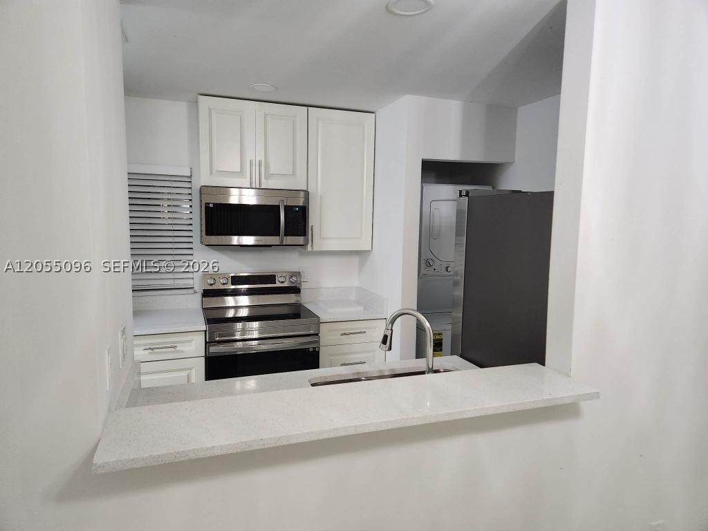 PEMBROKE LAKES SECTION EI - Residential