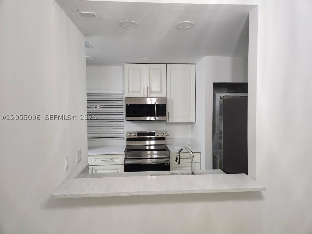 PEMBROKE LAKES SECTION EI - Residential