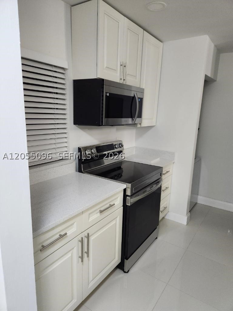 PEMBROKE LAKES SECTION EI - Residential