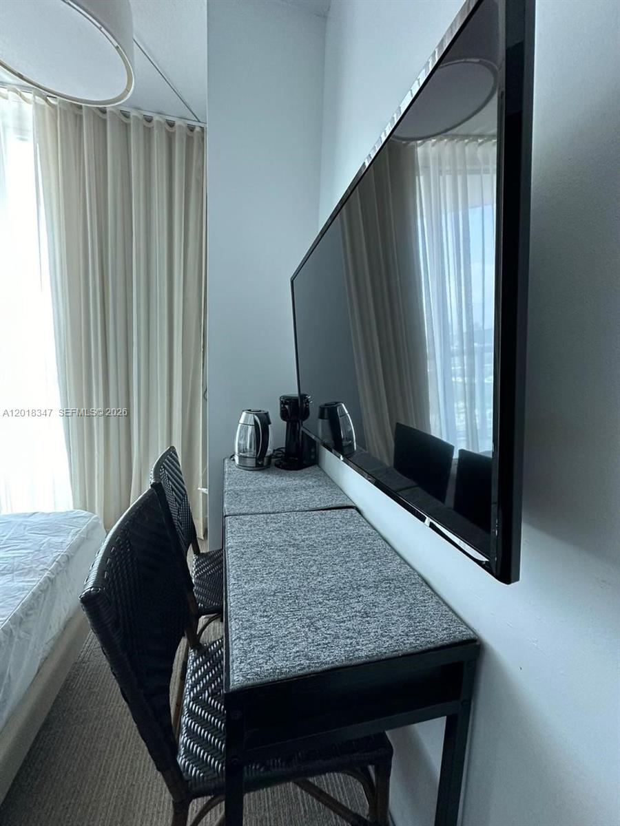 SOLE CONDO - Residential