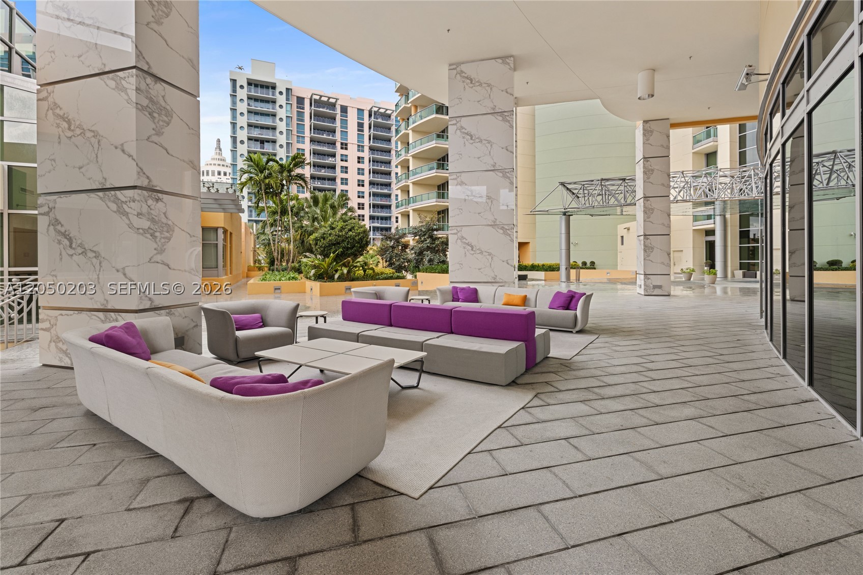 IL VILLAGGIO ON SOUTH BEA - Residential