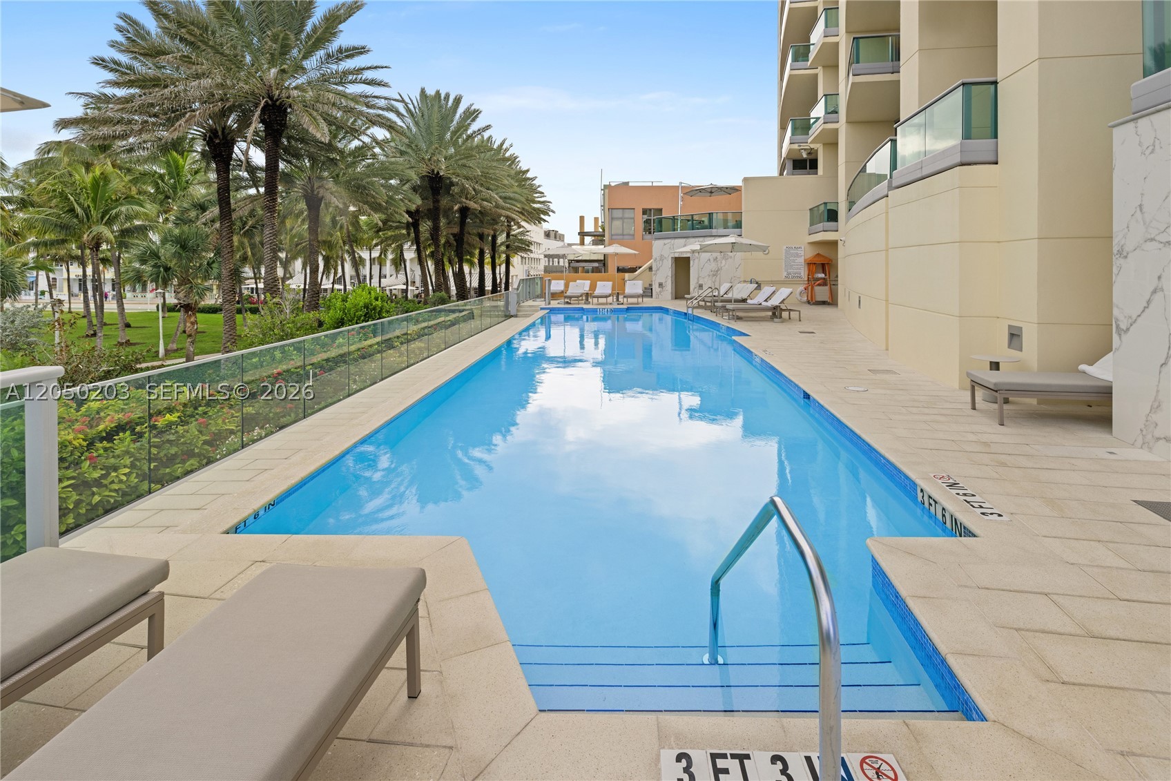 IL VILLAGGIO ON SOUTH BEA - Residential