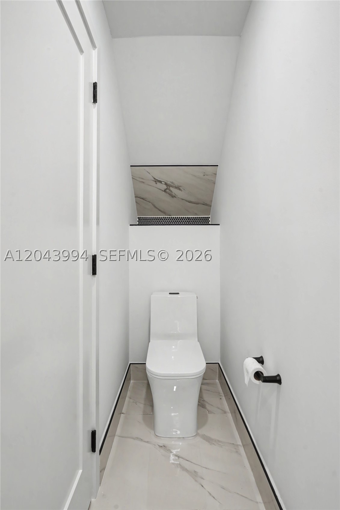 HEFTLERS LAGO MAR WEST - Residential Lease