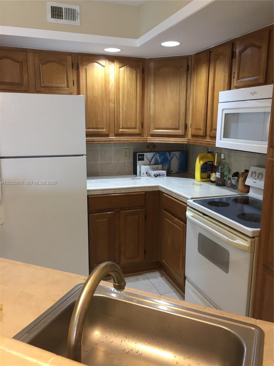 ISLES AT LAGO MAR - Residential