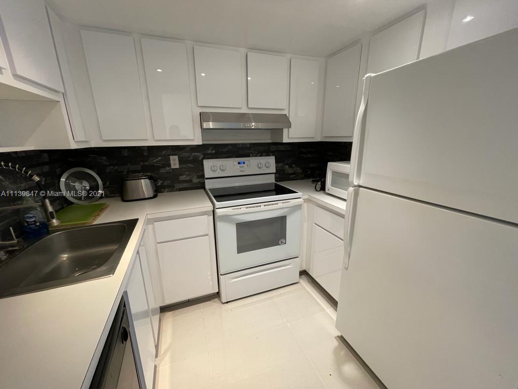 CORAL POINT CONDO FTL - Residential Lease