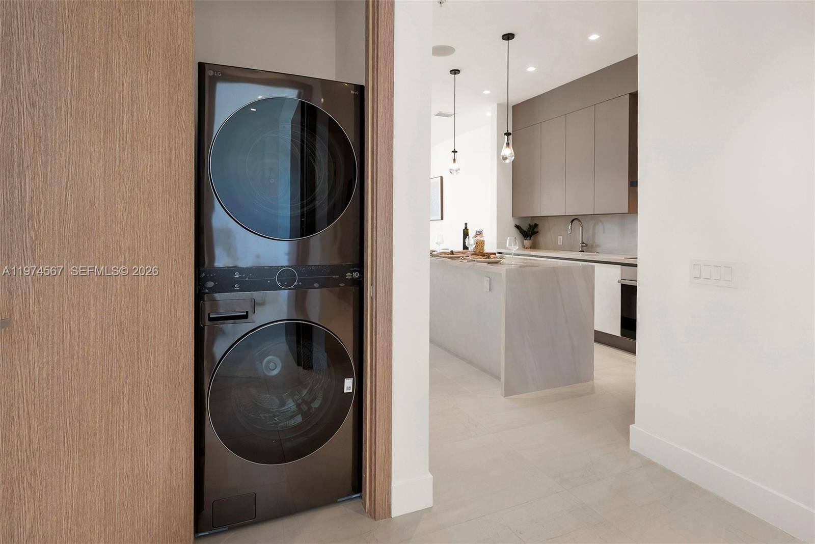 DELRAY TOWN OF - Residential