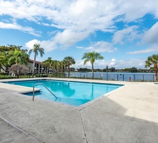 LAKE POINTE CONDOMINIUM - Residential