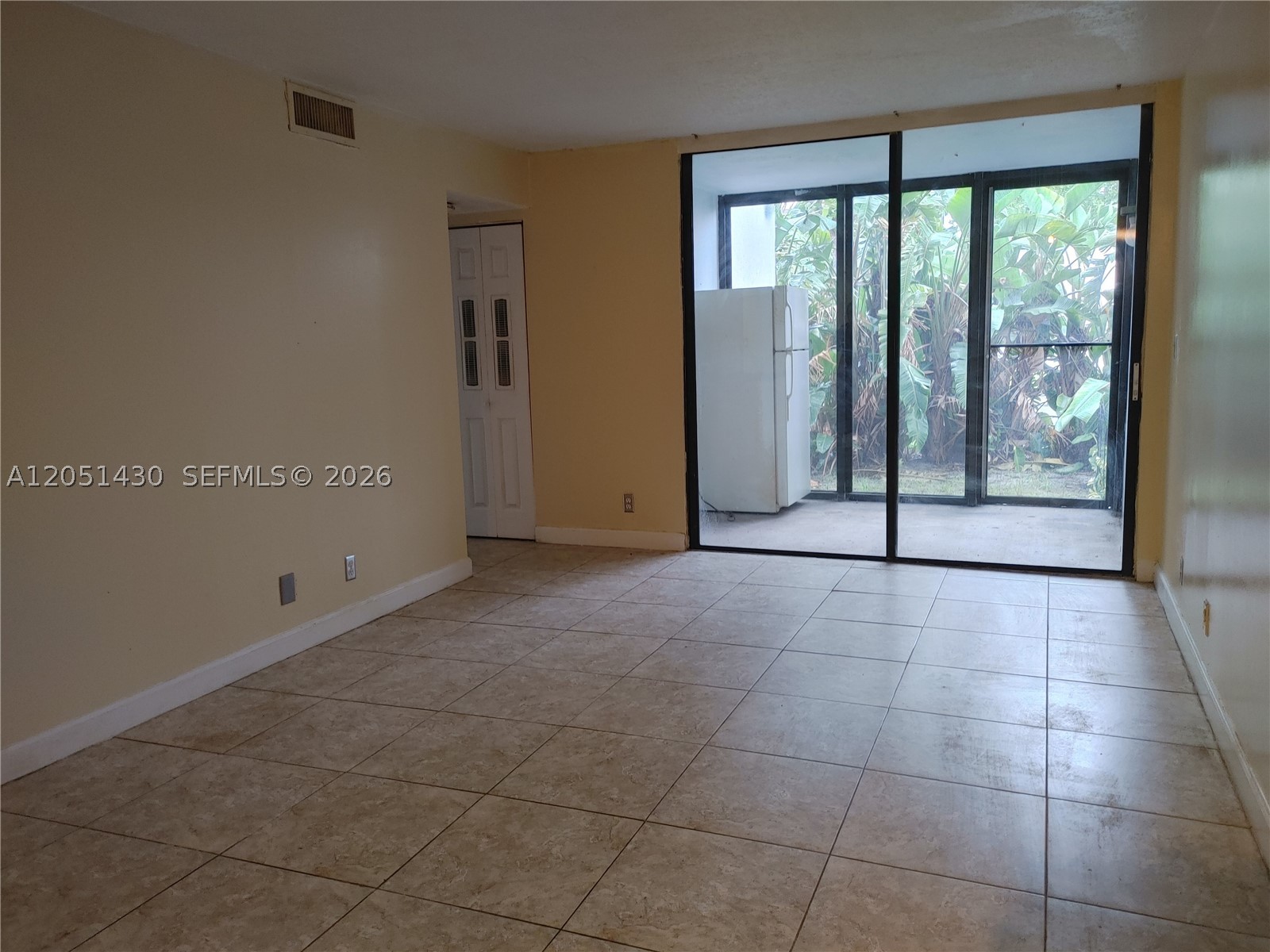LAKE POINTE CONDOMINIUM - Residential