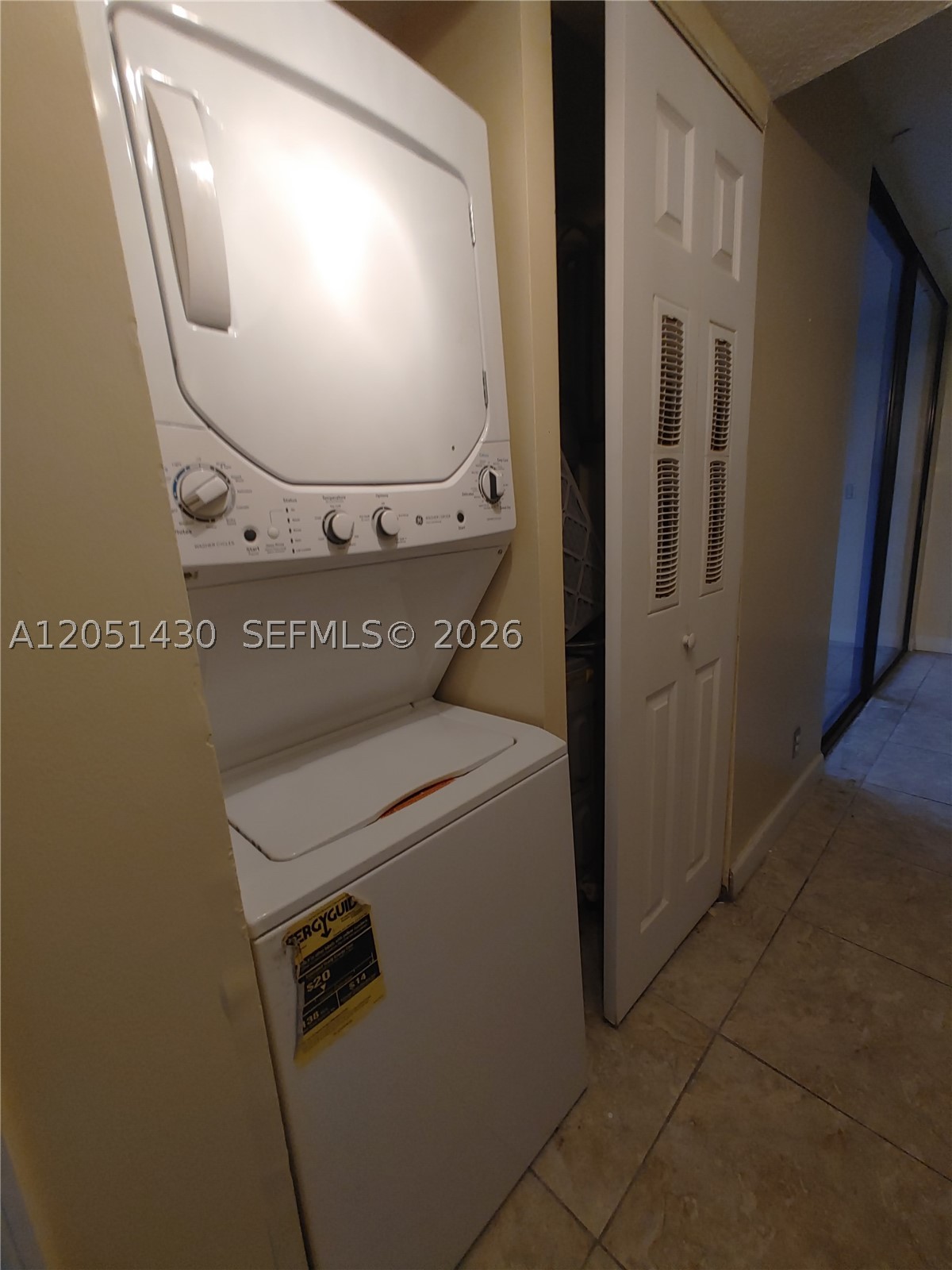LAKE POINTE CONDOMINIUM - Residential