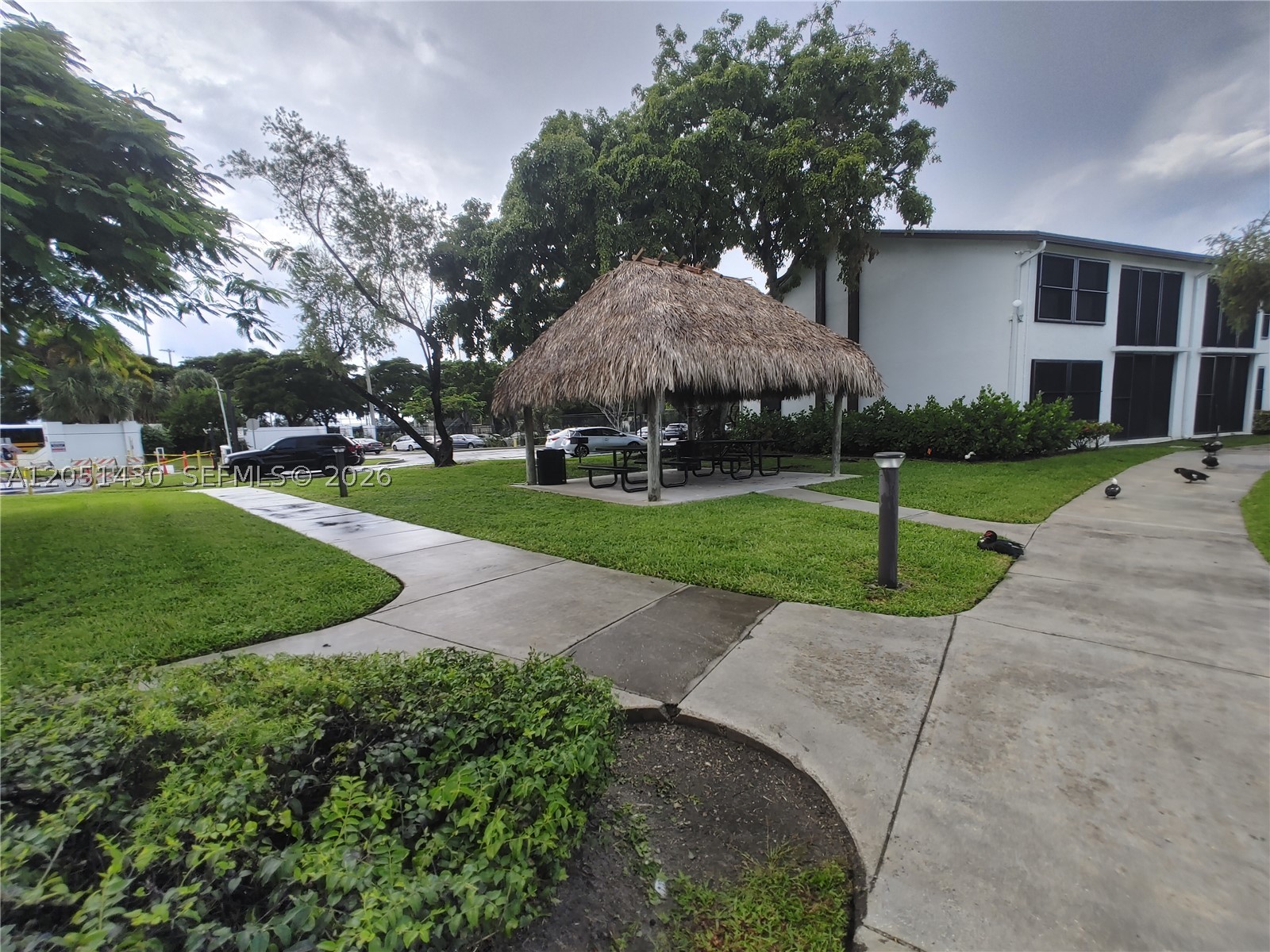LAKE POINTE CONDOMINIUM - Residential