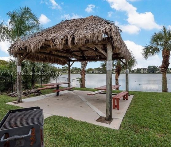 LAKE POINTE CONDOMINIUM - Residential