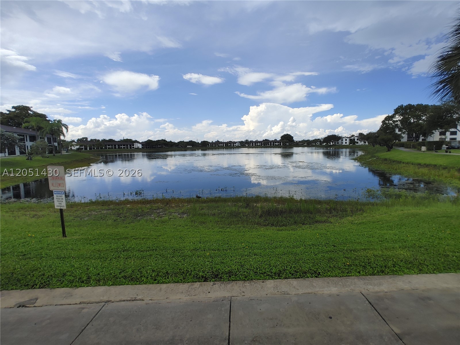 LAKE POINTE CONDOMINIUM - Residential