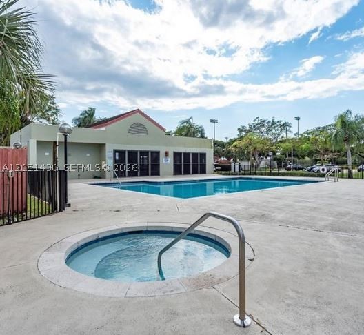 LAKE POINTE CONDOMINIUM - Residential