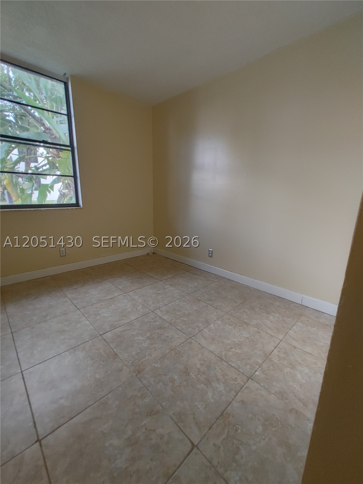 LAKE POINTE CONDOMINIUM - Residential