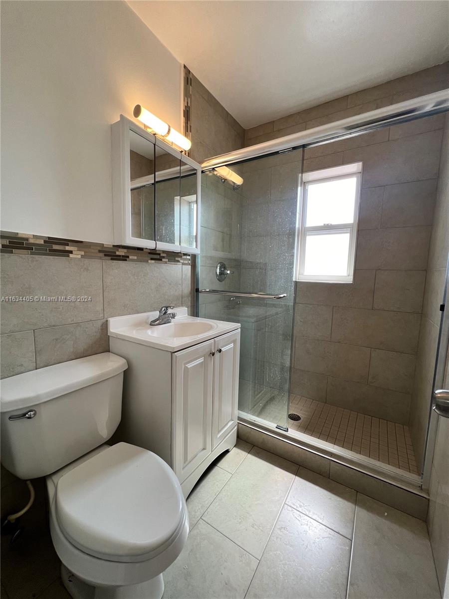 SILVER BLUFF ESTS-SEC A - Residential Lease
