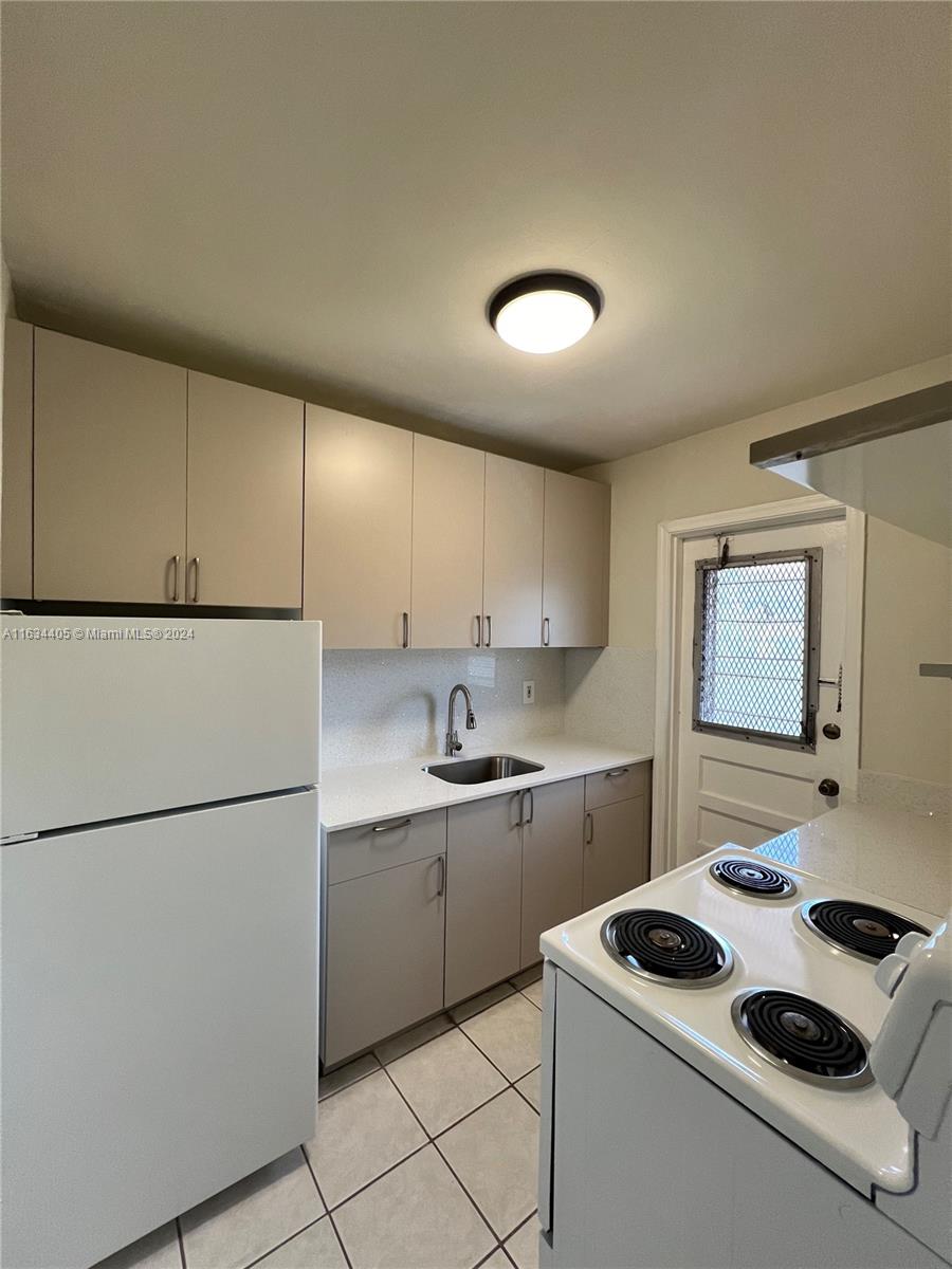 SILVER BLUFF ESTS-SEC A - Residential Lease