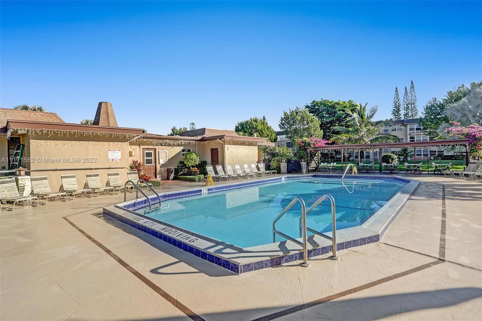 KARISA GARDENS CONDO - Residential