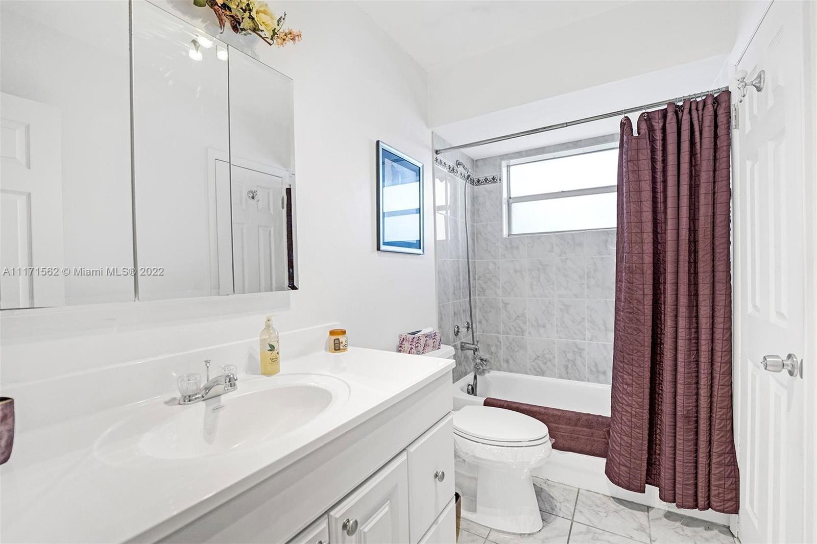 KARISA GARDENS CONDO - Residential