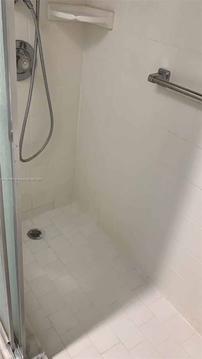 KINGS POINT BRITTANY COND - Residential Lease