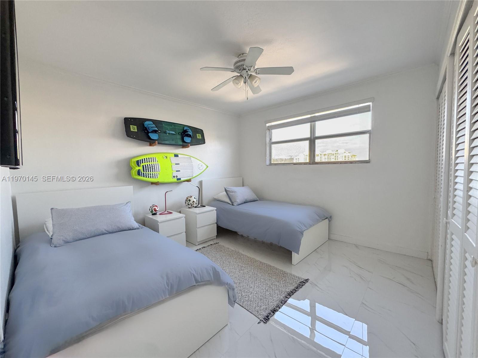 CRANDON TOWER CONDO - Residential