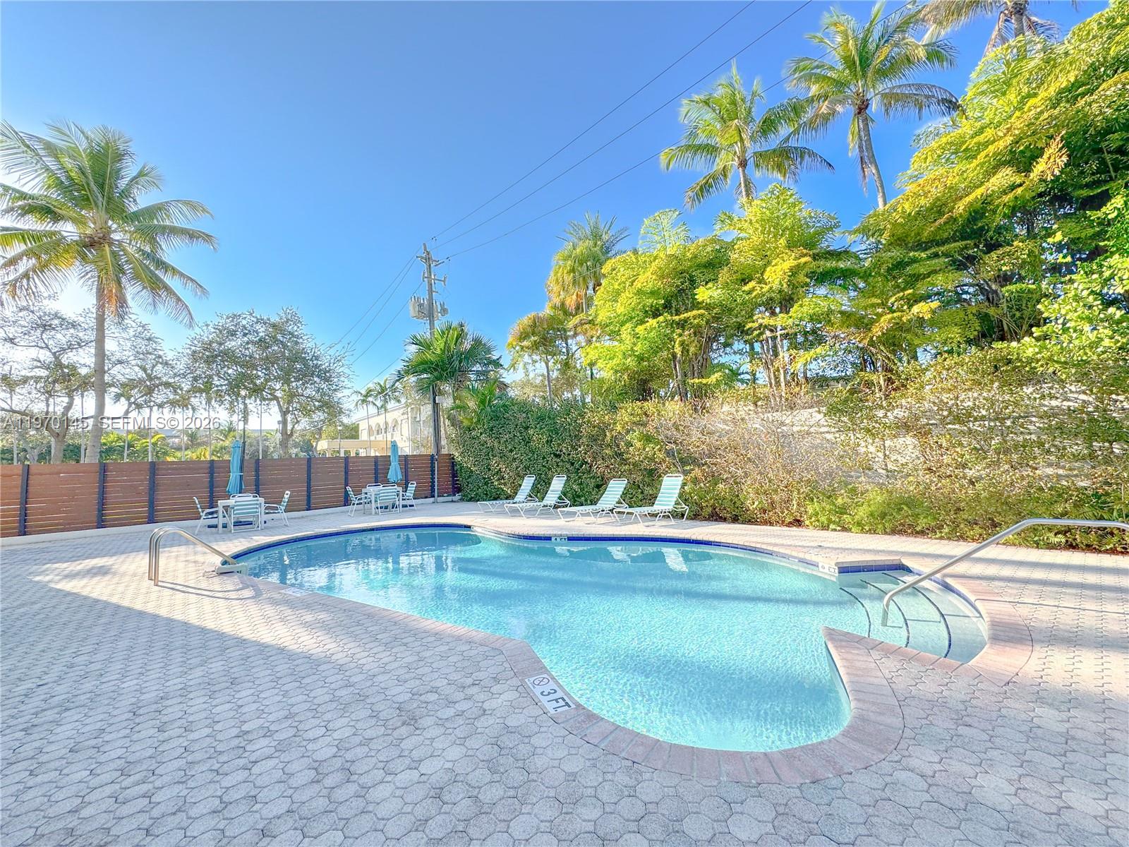 CRANDON TOWER CONDO - Residential