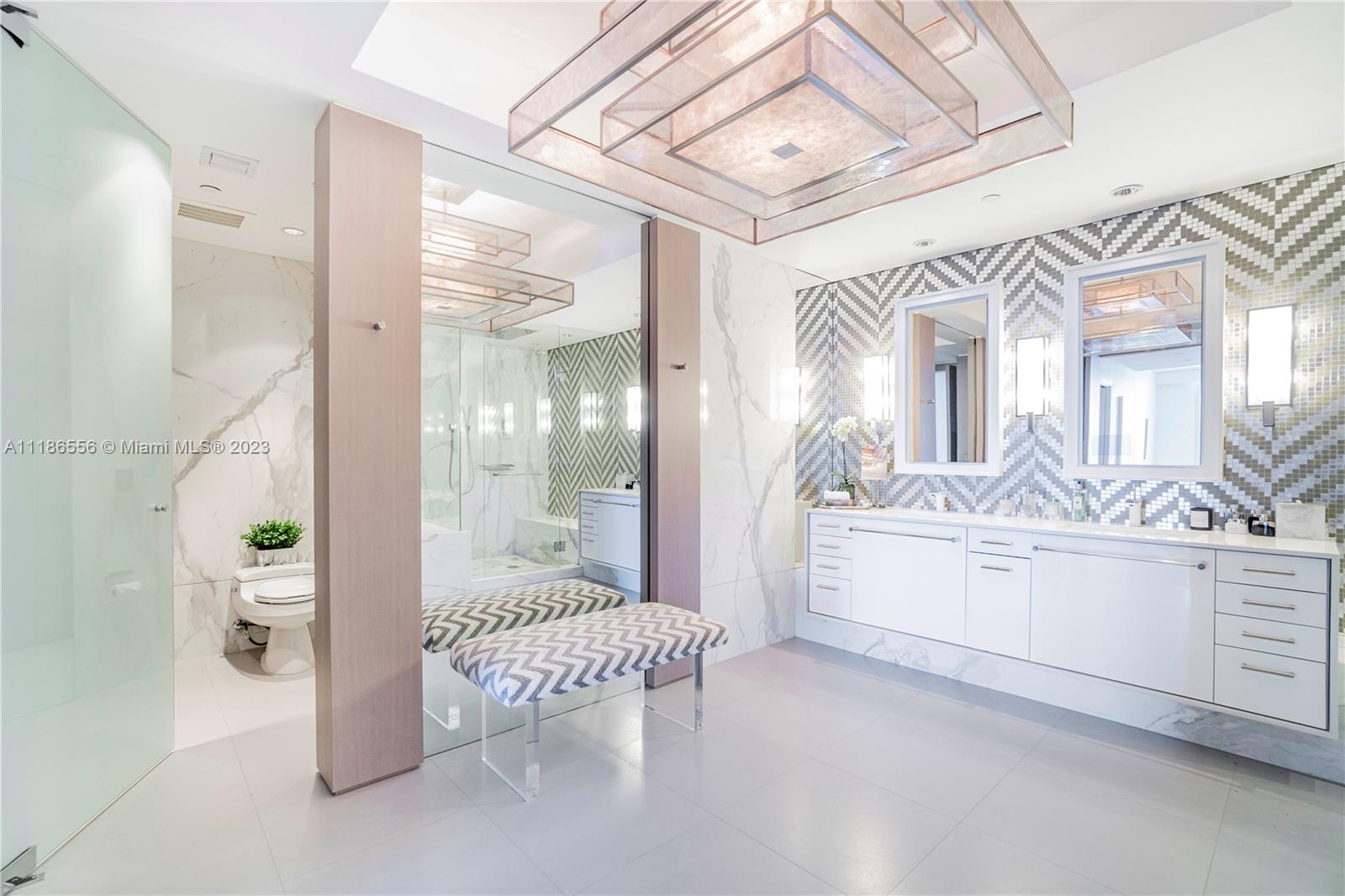 CONTINUUM ON SOUTH BEACH - Residential