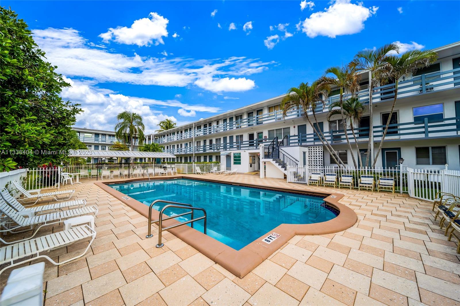 GOLDEN TOWERS CO-OP - Residential