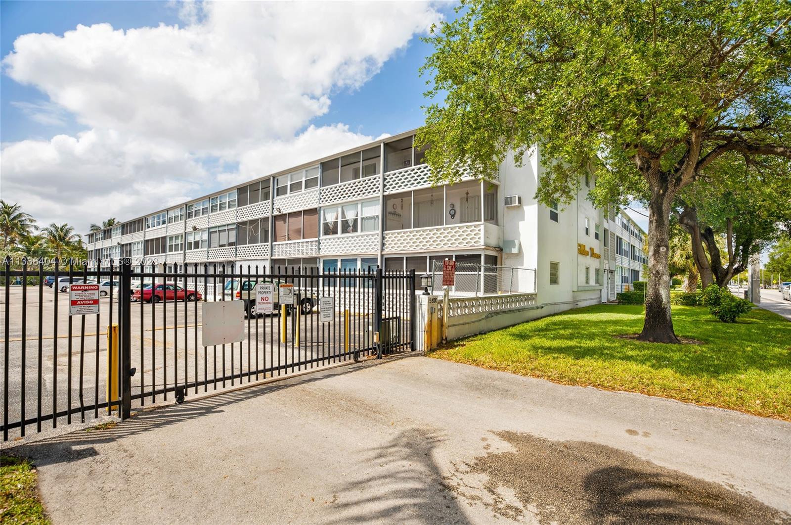 GOLDEN TOWERS CO-OP - Residential