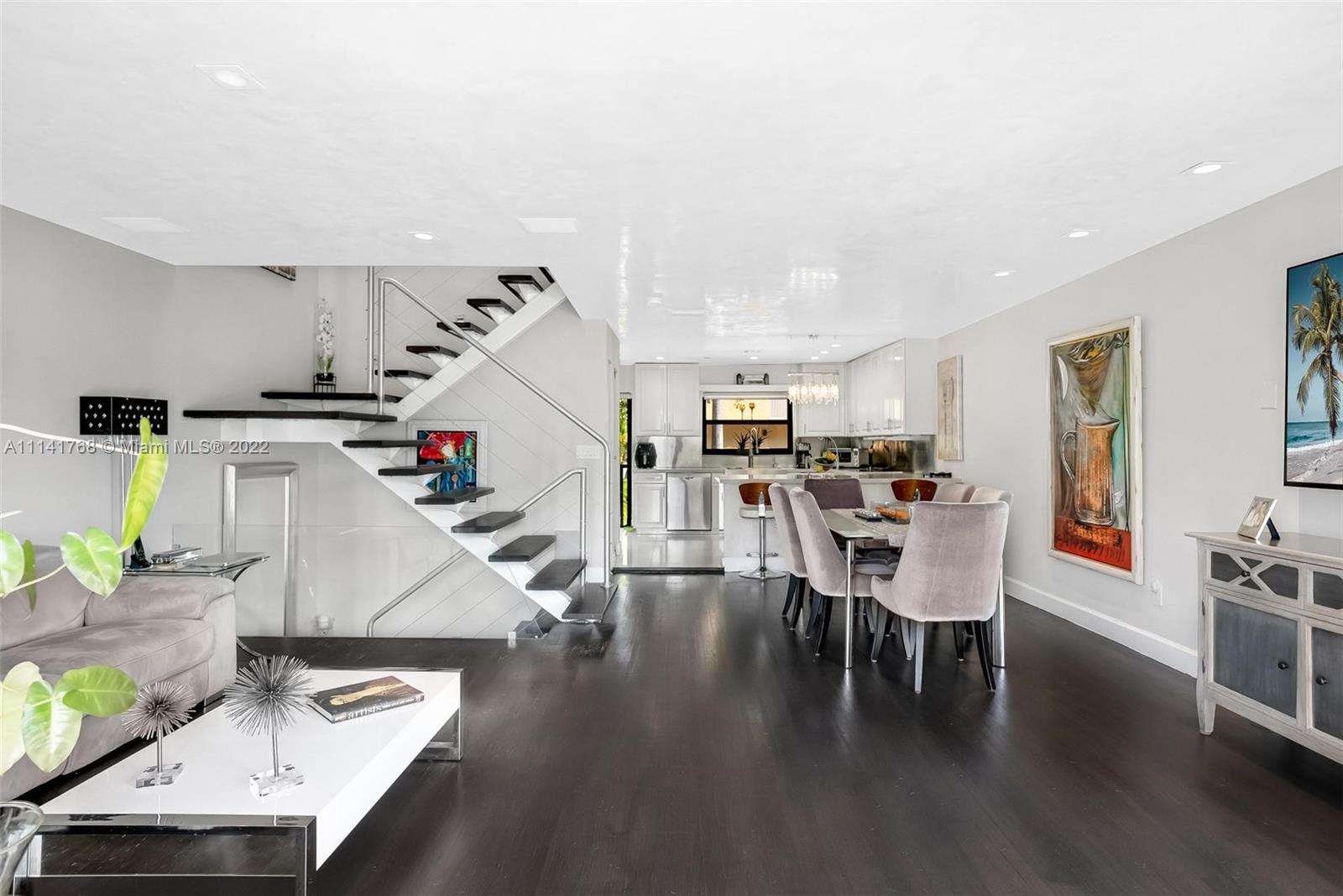 BELLAVISTA CONDO - Residential