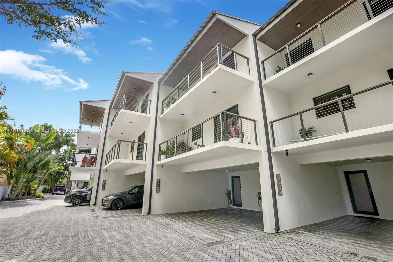 BELLAVISTA CONDO - Residential