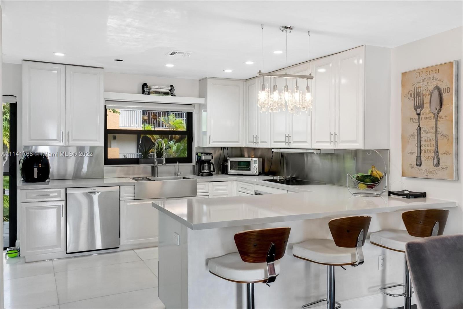BELLAVISTA CONDO - Residential