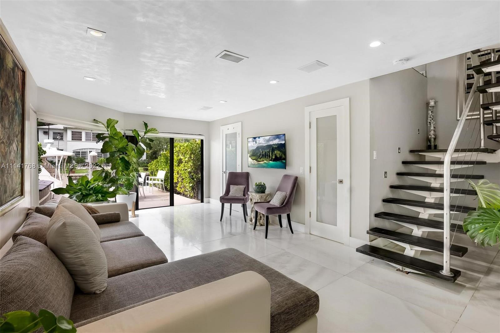 BELLAVISTA CONDO - Residential