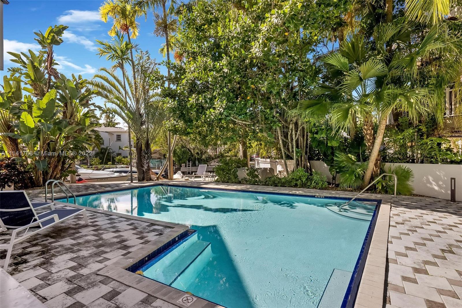 BELLAVISTA CONDO - Residential