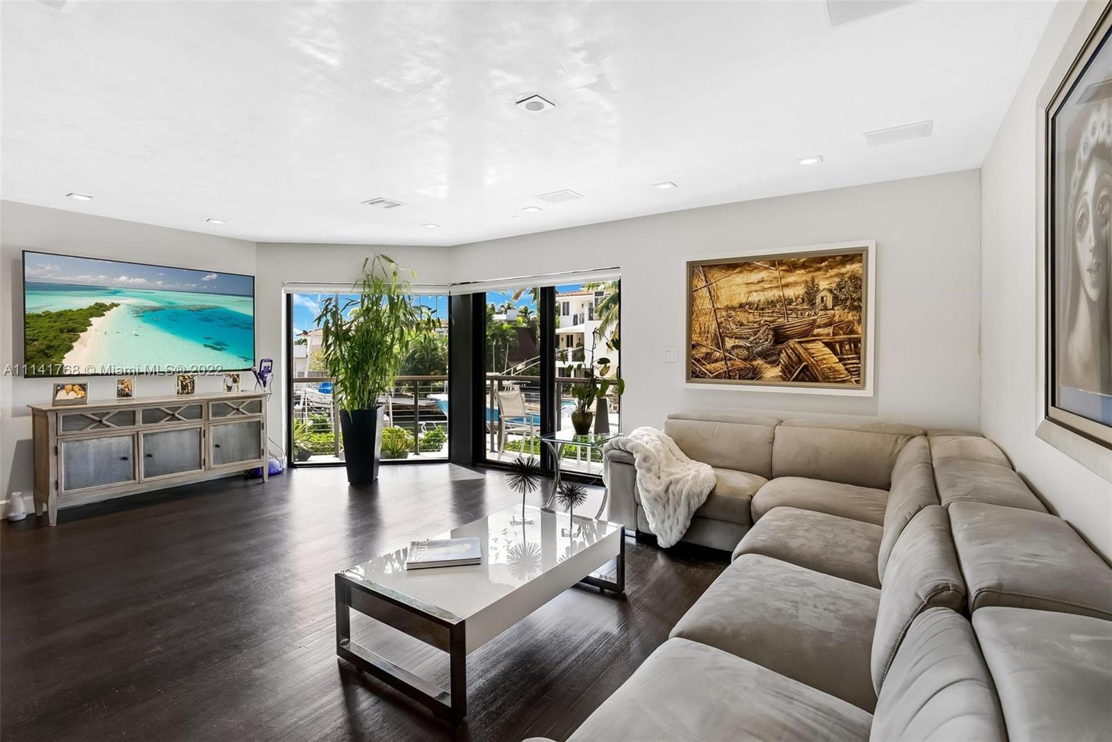 BELLAVISTA CONDO - Residential