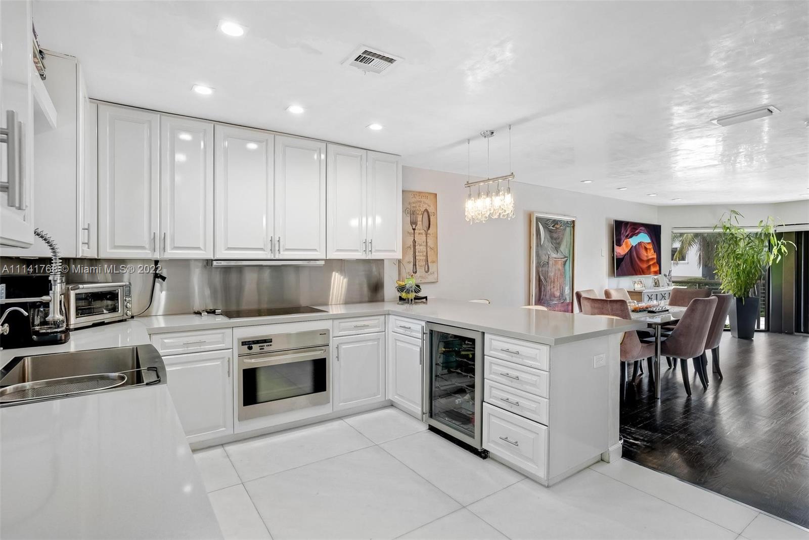 BELLAVISTA CONDO - Residential