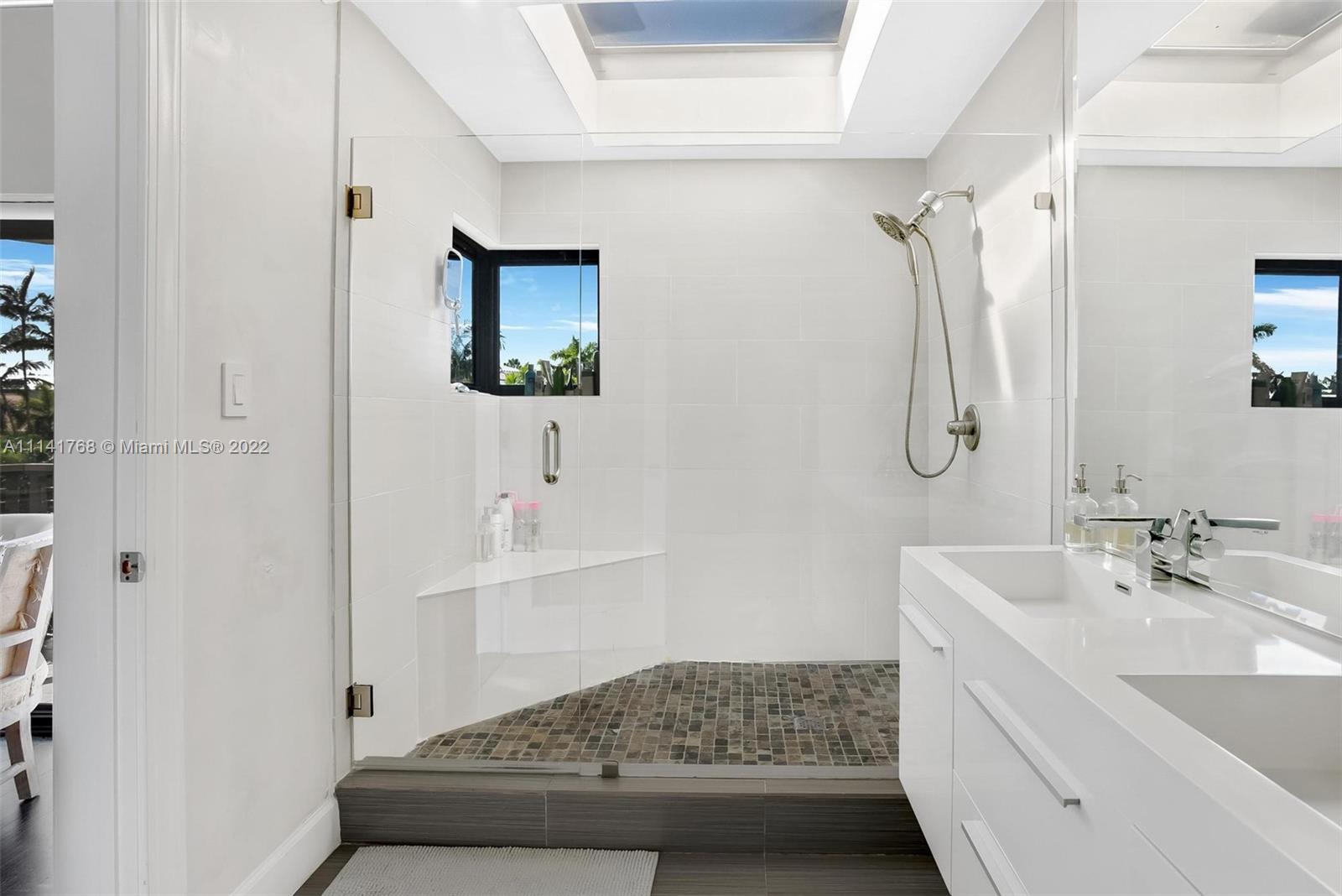 BELLAVISTA CONDO - Residential