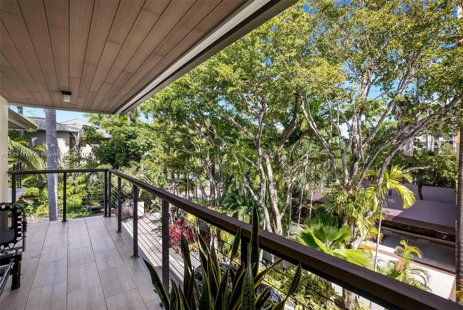 BELLAVISTA CONDO - Residential