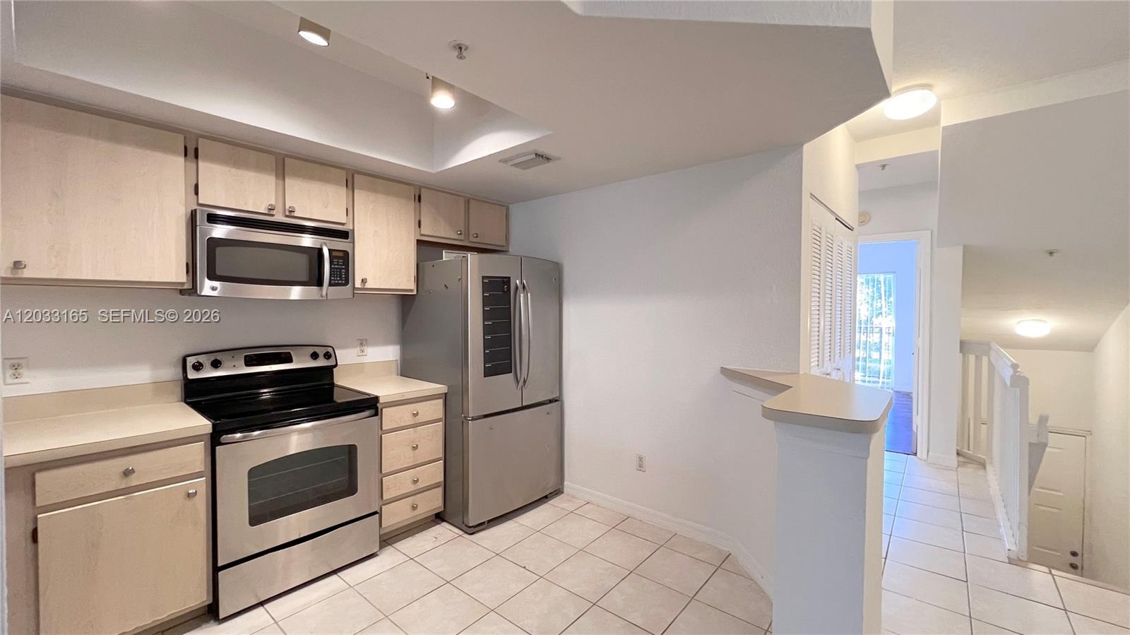 VILLAS DE TUSCANY CONDO B - Residential