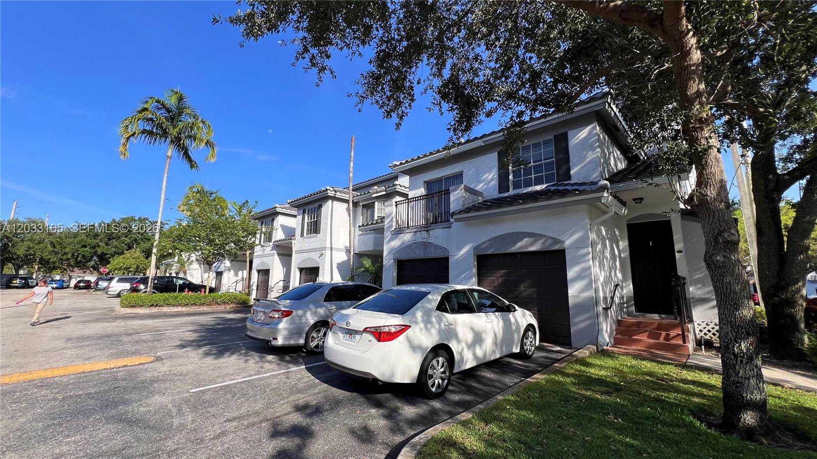 3/3 Townhouse at Tuscany Villas. Tenant occupied until July 21, 2026. Please do show assist. Showings ONLY on Thursdays.