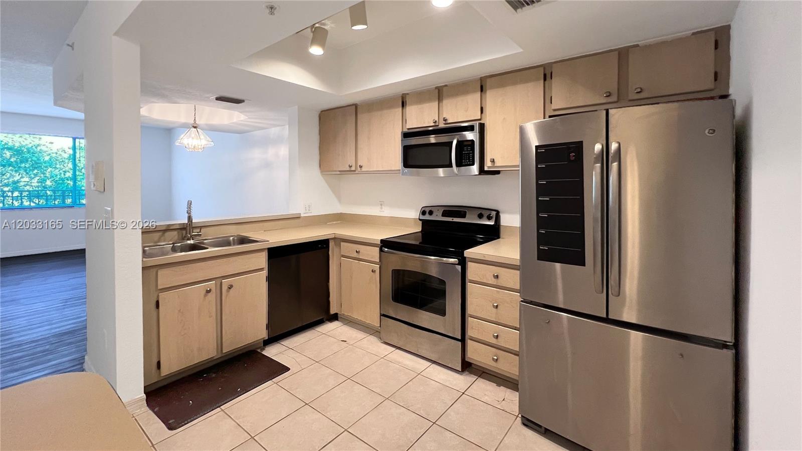 VILLAS DE TUSCANY CONDO B - Residential