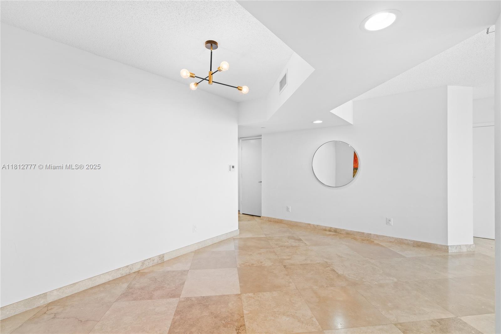 SOUTH TOWER AT THE POINT - Residential